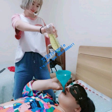 【调教视频】【冰冰女王s】旅馆圣水口水专场 舔高跟鞋